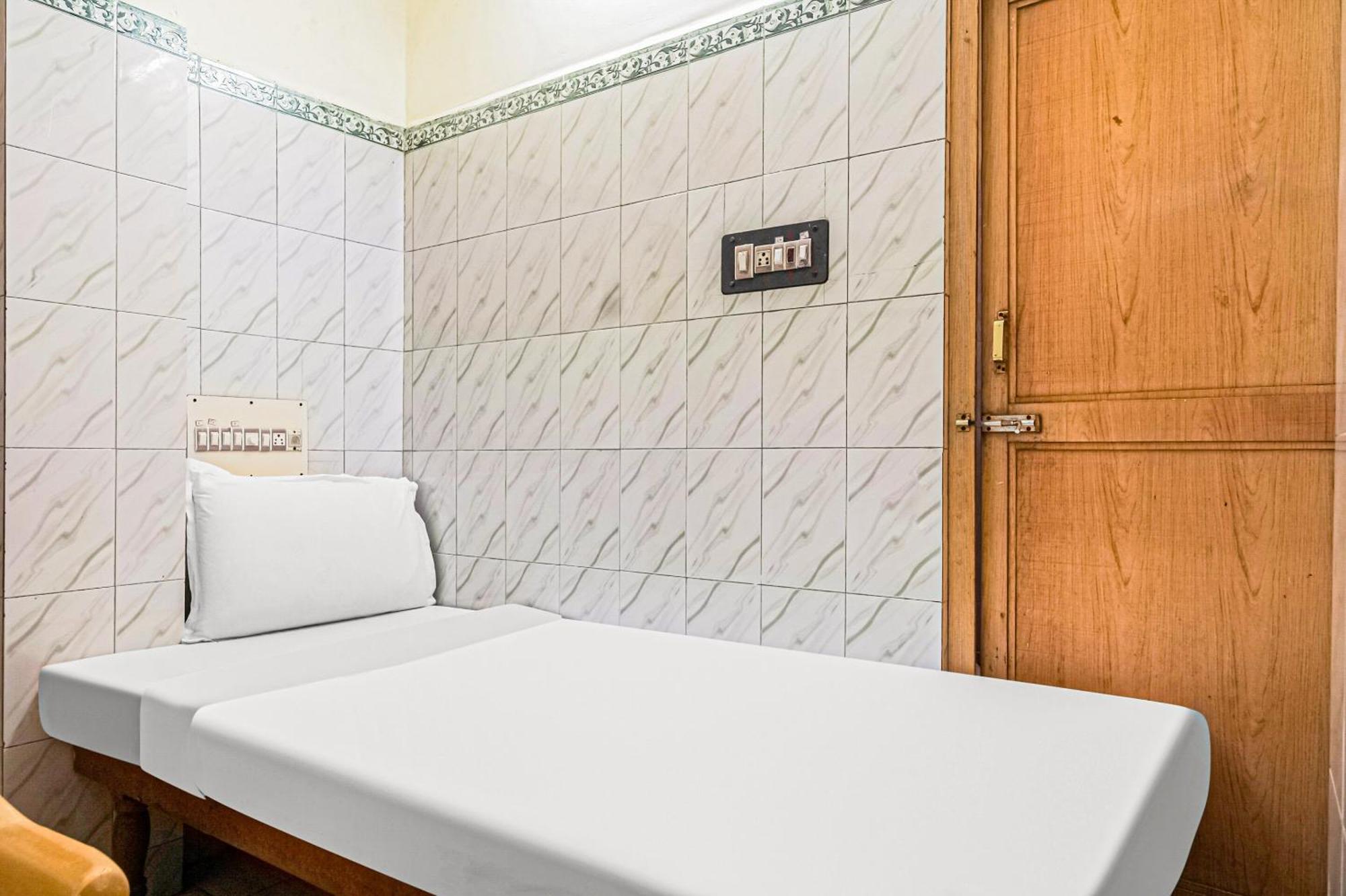 Spot On Venkata Sai Residency Hotell Tirupati Eksteriør bilde